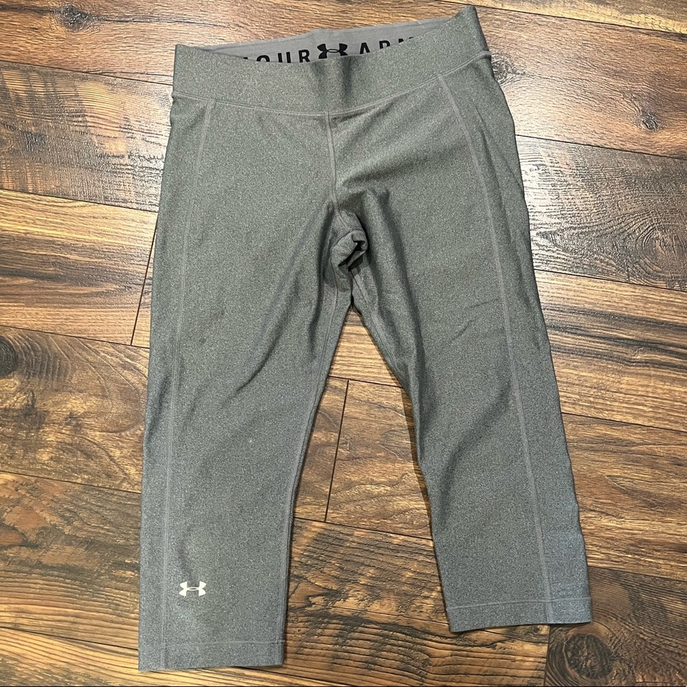 Womens Under armour capris